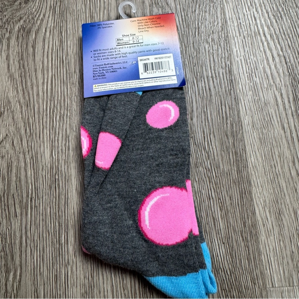 Charms Blow Pop Crew Socks Size 9-13 NWT - Picture 3 of 3